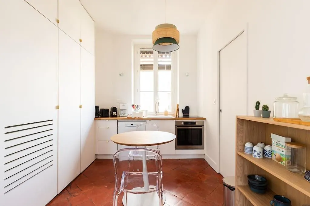 Appartement Bnbgones - L'Harmonie Feuillat - Montchat - Metro Monplaisir à Lyon 0*,
